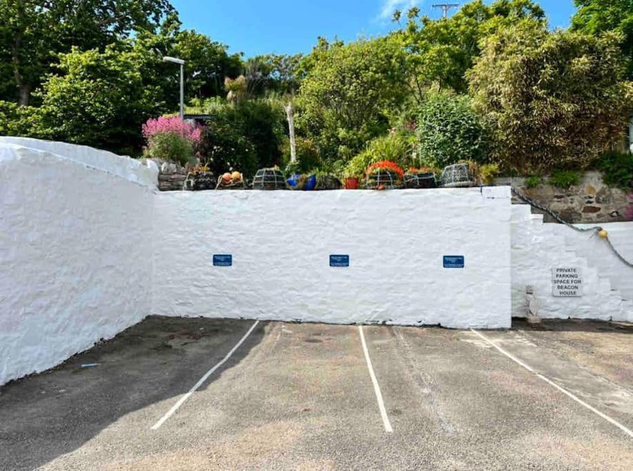 Room 1, Hotel Style Double Bedroom In Marazion Exterior photo